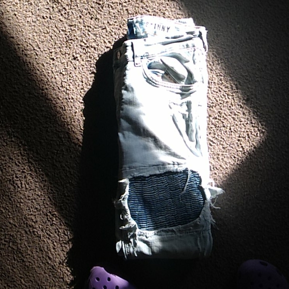 Can't fit them brand new wore once - Picture 3 of 4